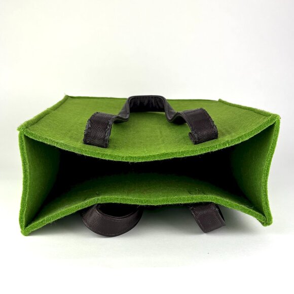 Vibrant Green Felt Tote Bag with Black Faux Leather Handles Like New - Picture 4 of 12